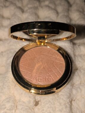 Tarte Shimmering Light Skin Perfecting Highlighter